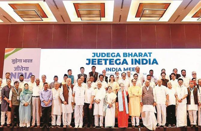 "India" has passed a resolution in the Mumbai meeting. Photo:INN